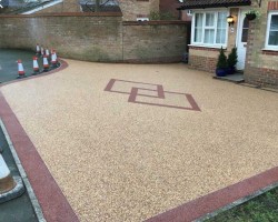 Smooth and stylish resin driveways in Plymouth & Exeter by Stone Mark Contractors. Premium resin driveway installed by Stone Mark Contractors in Plymouth and Exeter, Devon, offering style, durability, and expert workmanship.