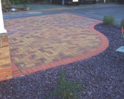 Durable and stylish block paving driveways in Plymouth by Stone Mark Contractors. Stone Mark Contractors’ block paving driveway in Plymouth, Devon, offering elegant outdoor surfacing and durable construction.